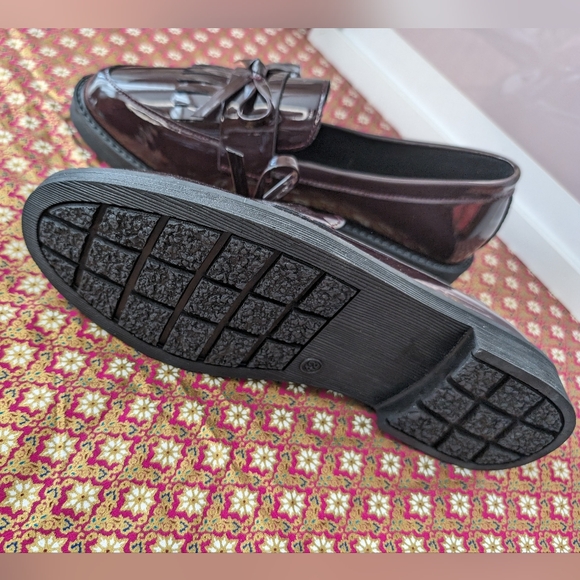 NIB Burgundy Patent Loafer's - Picture 3 of 3